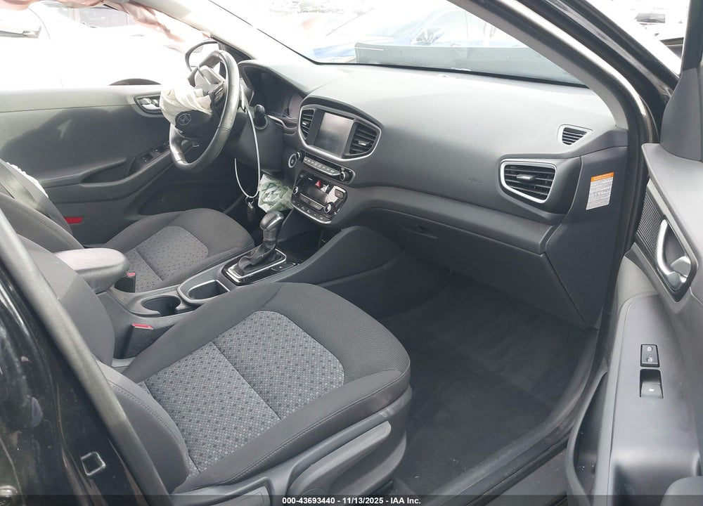 2019 HYUNDAI IONIQ HYBRID SEL VIN: KMHC75LC4KU132844