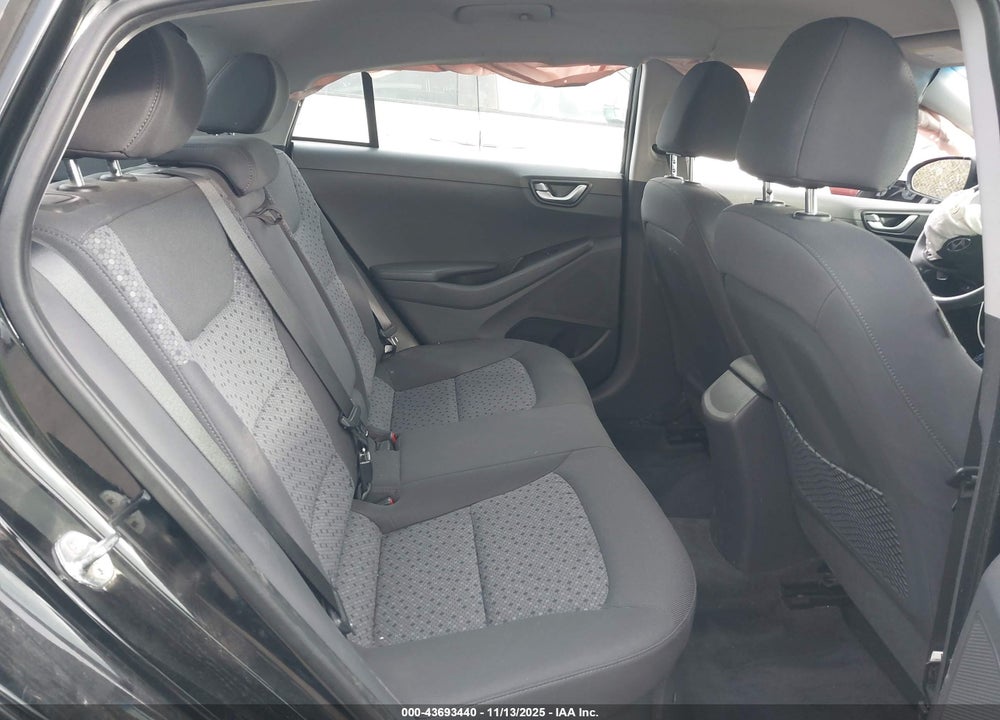 2019 HYUNDAI IONIQ HYBRID SEL VIN: KMHC75LC4KU132844