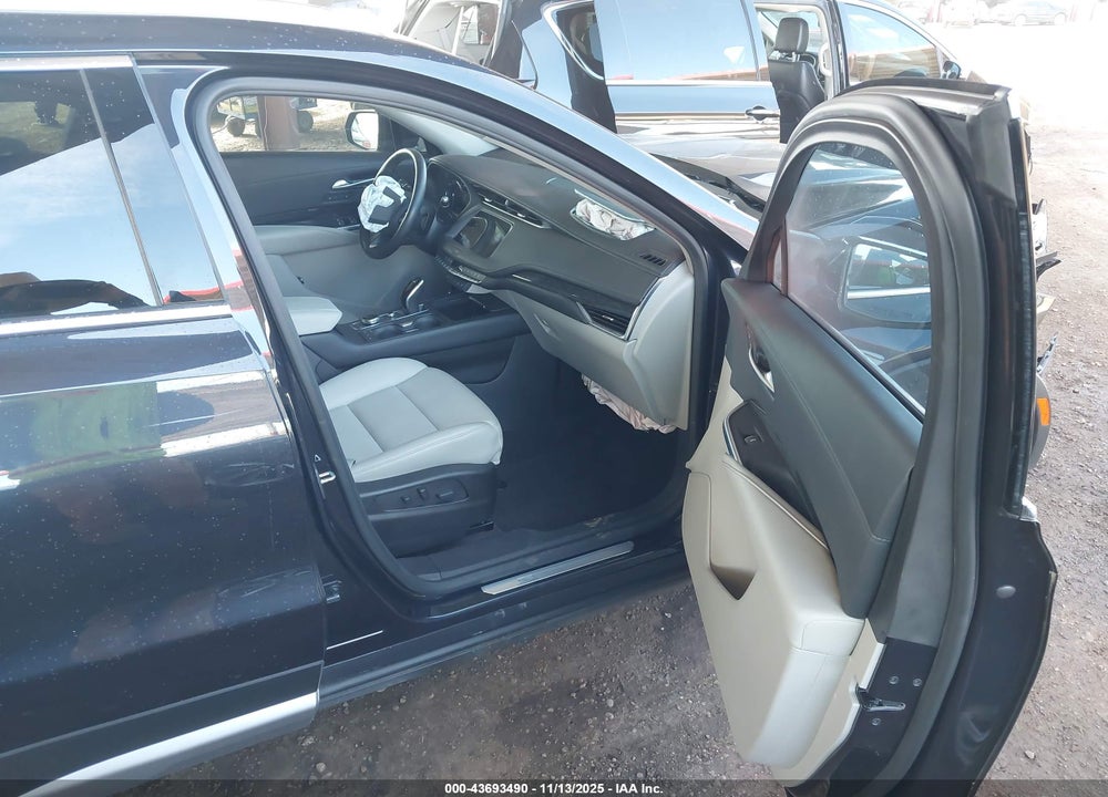 2023 CADILLAC XT4 AWD PREMIUM LUXURY VIN: 1GYFZDR43PF103444