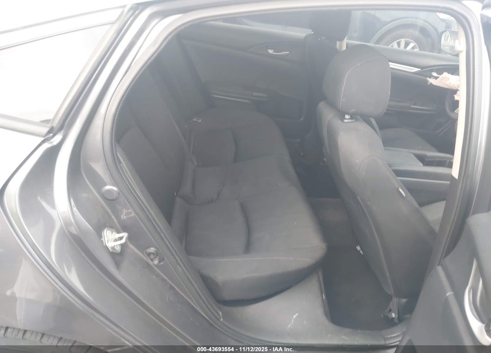 2017 HONDA CIVIC LX VIN: 2HGFC2F57HH518017