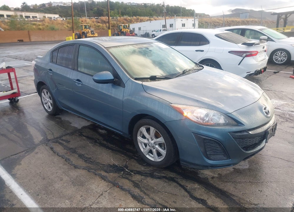 2011 MAZDA 3 I TOURING VIN: JM1BL1VG3B1479958