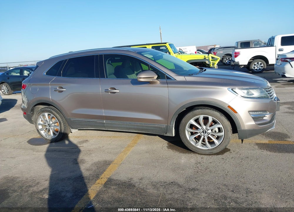 2018 LINCOLN MKC SELECT VIN: 5LMCJ2C97JUL22332