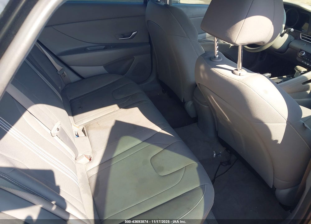 2023 HYUNDAI ELANTRA SEL VIN: KMHLM4AG1PU525071