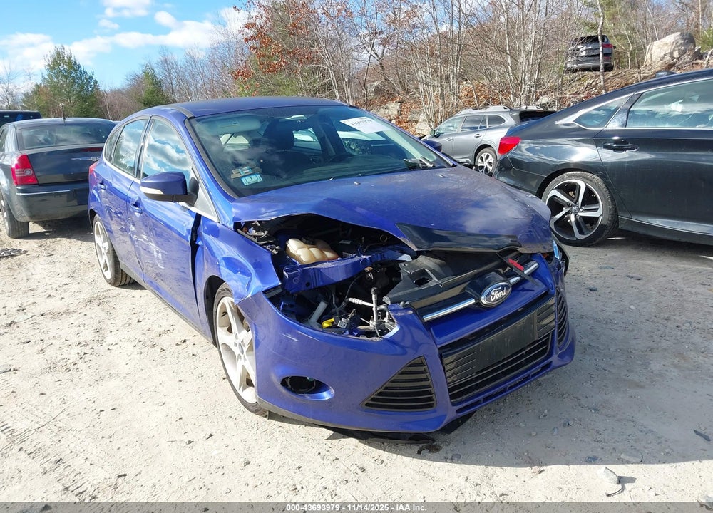 2014 FORD FOCUS TITANIUM VIN: 1FADP3N24EL422566