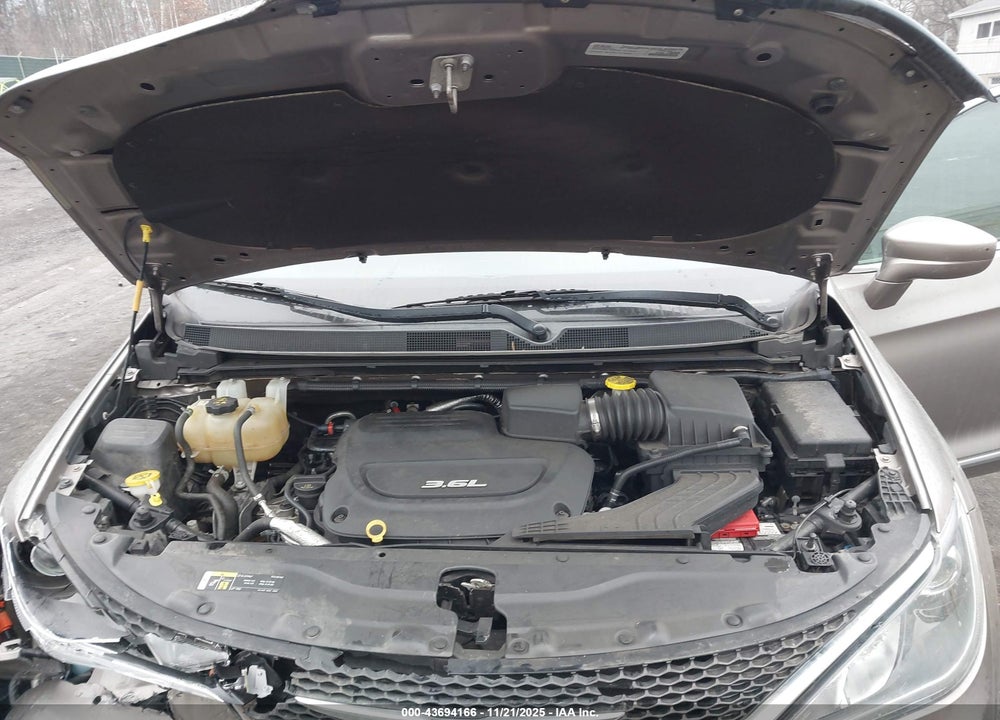 2018 CHRYSLER PACIFICA VIN: 2C4RC1BGXJR274375