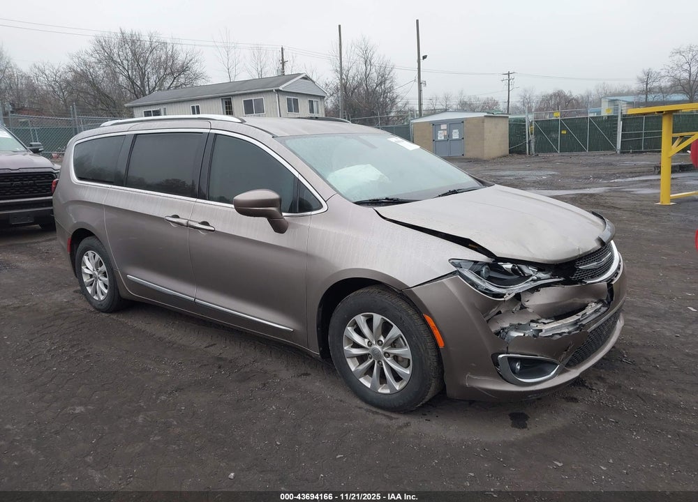 2018 CHRYSLER PACIFICA VIN: 2C4RC1BGXJR274375