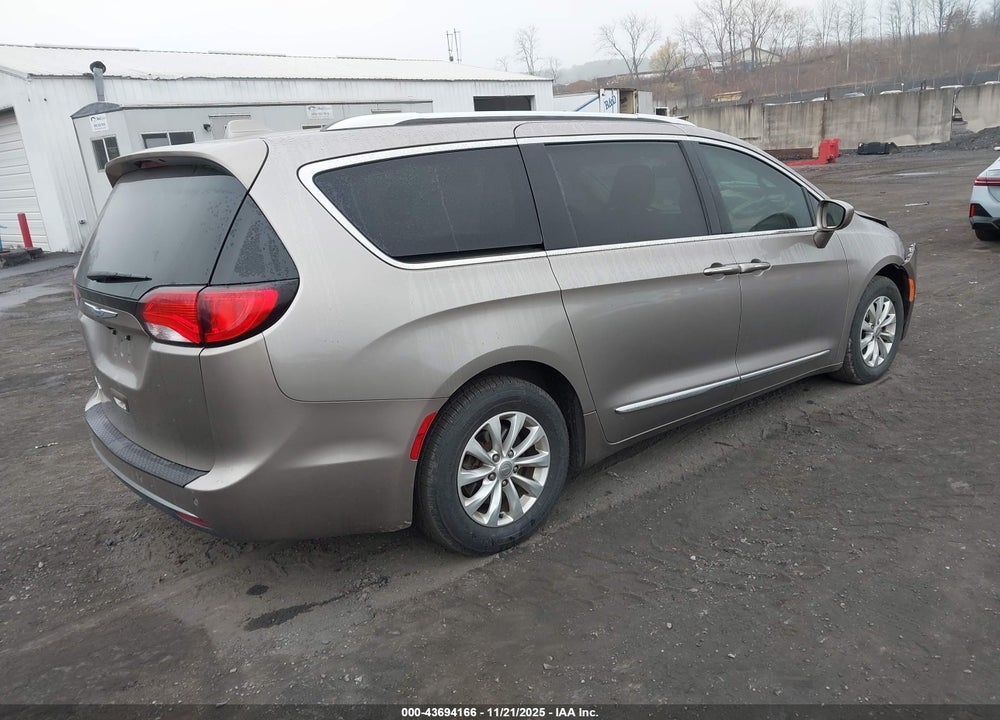 2018 CHRYSLER PACIFICA VIN: 2C4RC1BGXJR274375