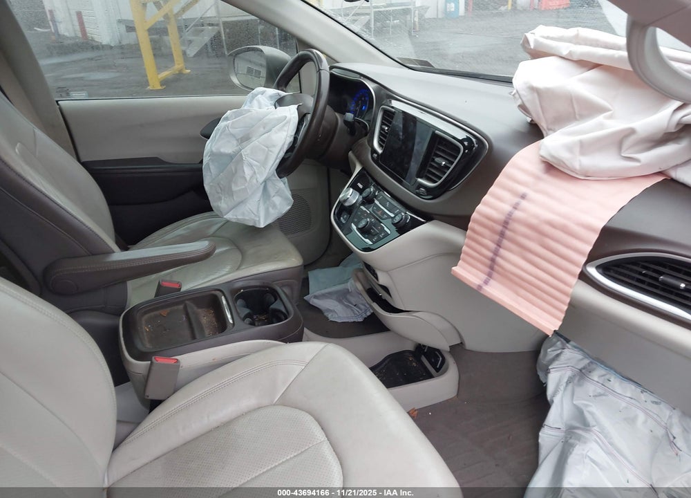 2018 CHRYSLER PACIFICA VIN: 2C4RC1BGXJR274375