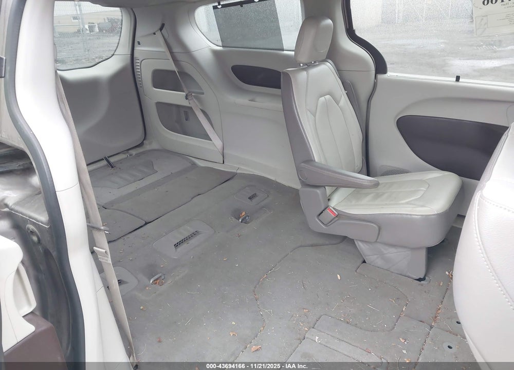 2018 CHRYSLER PACIFICA VIN: 2C4RC1BGXJR274375
