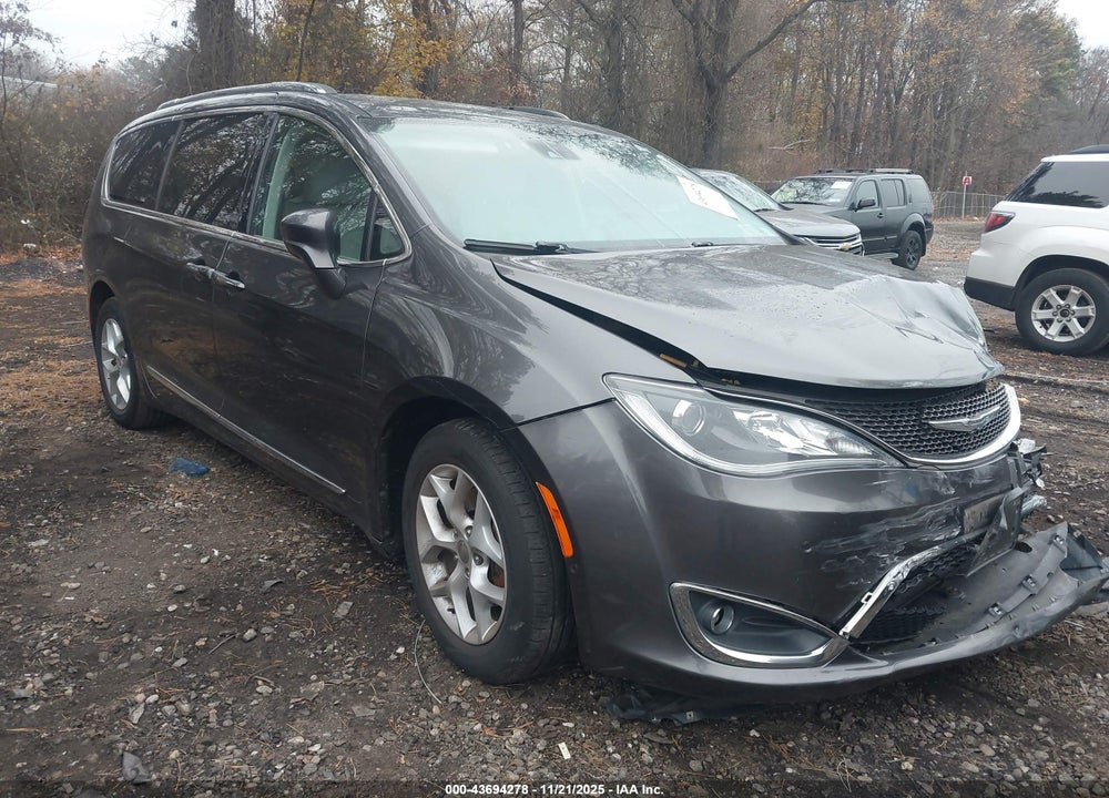 2017 CHRYSLER PACIFICA TOURING L PLUS VIN: 2C4RC1EG4HR533397