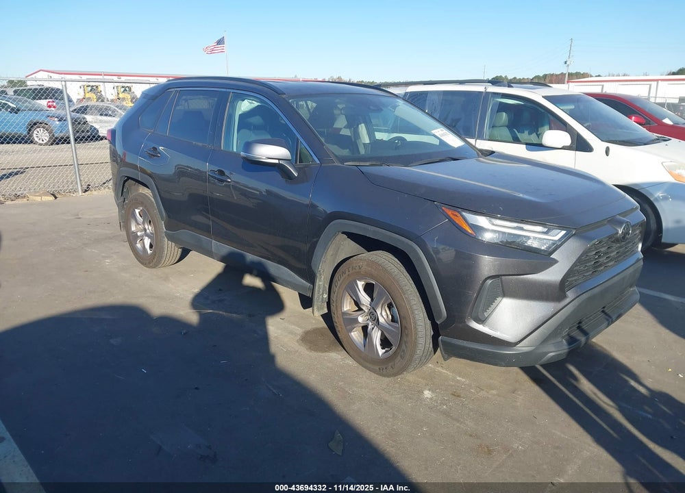 2023 TOYOTA RAV4 XLE VIN: 2T3W1RFV0PC238372