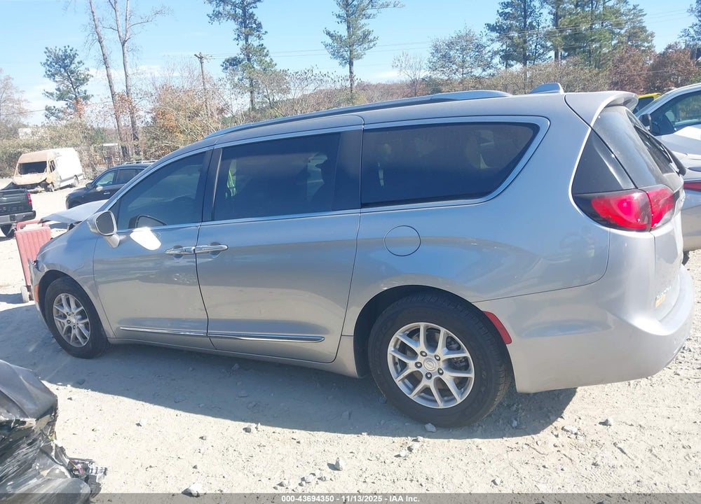 2020 CHRYSLER PACIFICA TOURING L VIN: 2C4RC1BG7LR192459