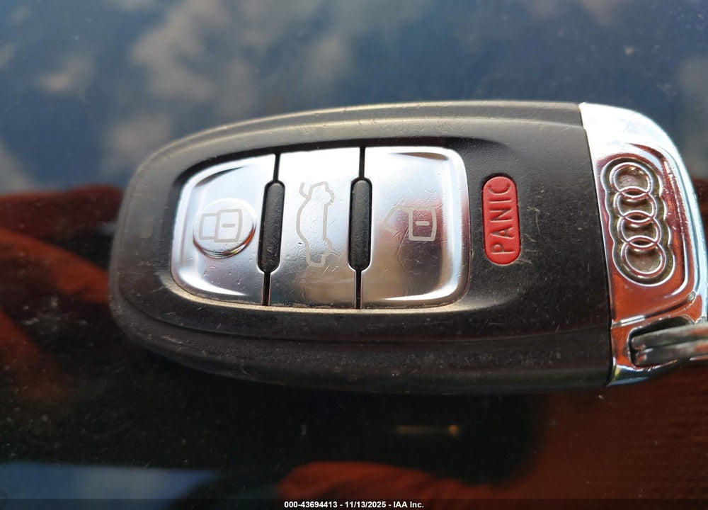 2010 AUDI A5 2.0T PREMIUM VIN: WAULFAFR2AA002199