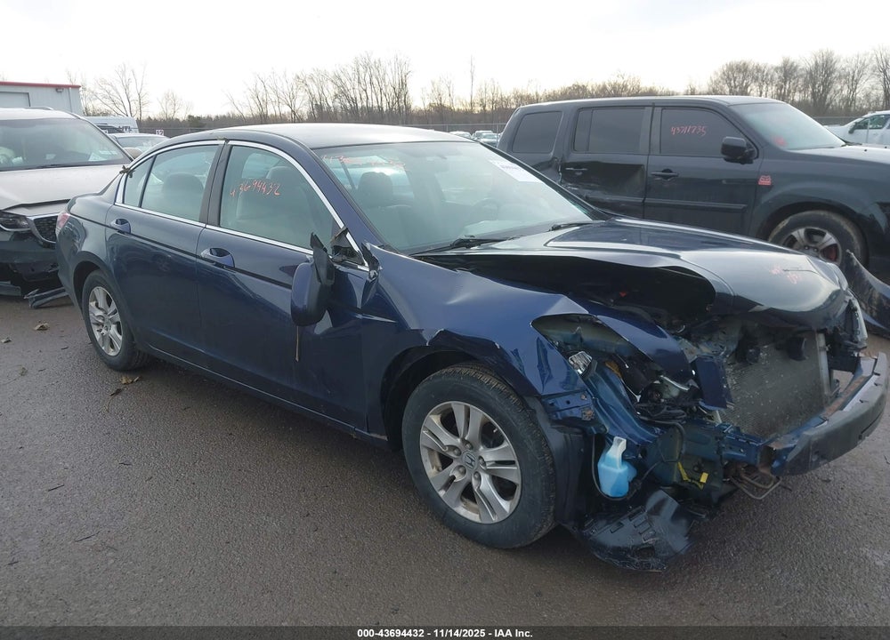 2008 HONDA ACCORD 2.4 LX-P VIN: 1HGCP26408A103182