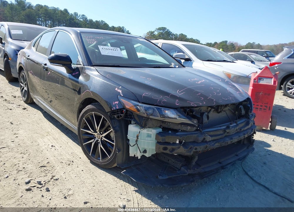 2024 TOYOTA CAMRY SE VIN: 4T1G11BK5RU108230