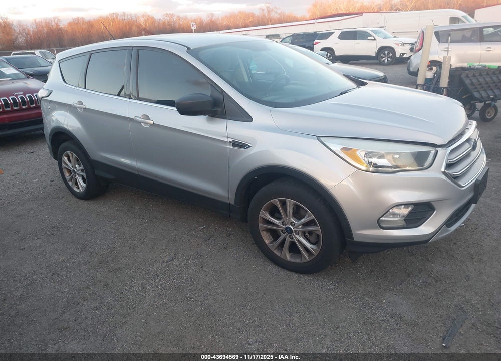 2017 FORD ESCAPE SE VIN: 1FMCU9GD5HUA14443
