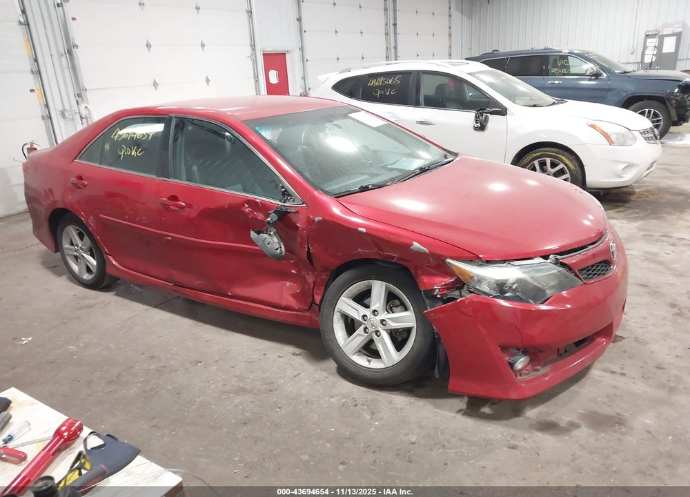 2014 TOYOTA CAMRY SE VIN: 4T1BF1FKXEU844998