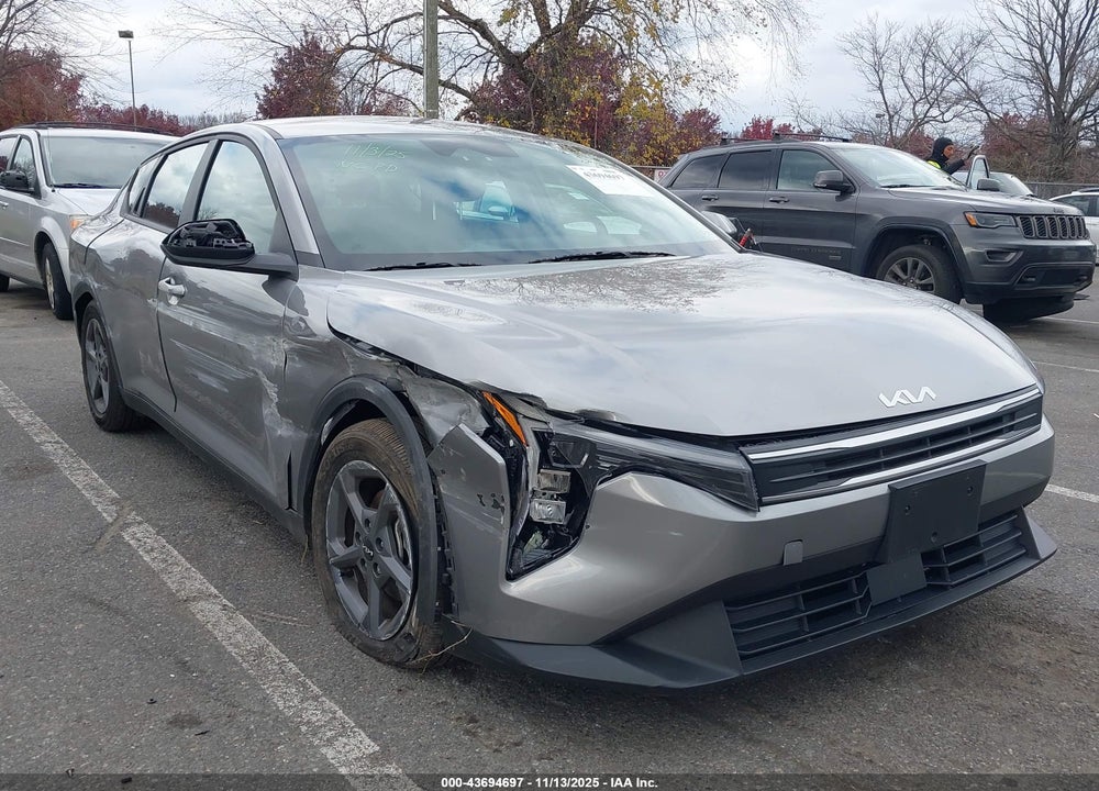 2025 KIA K4 LXS VIN: 3KPFT4DE9SE141593