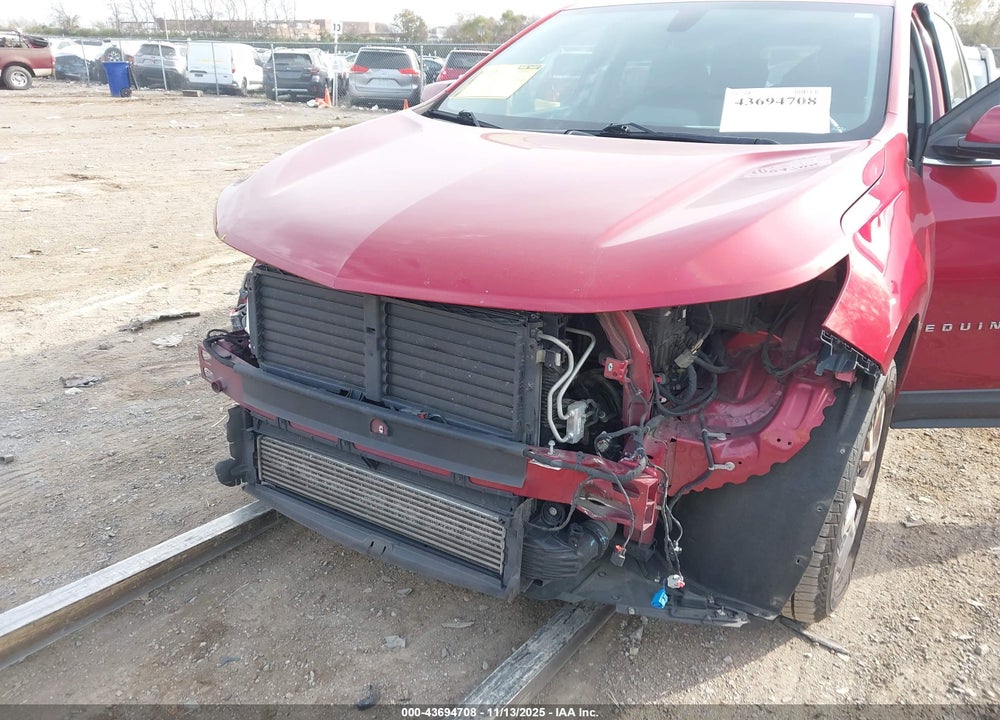 2018 CHEVROLET EQUINOX LT VIN: 2GNAXKEX6J6221314