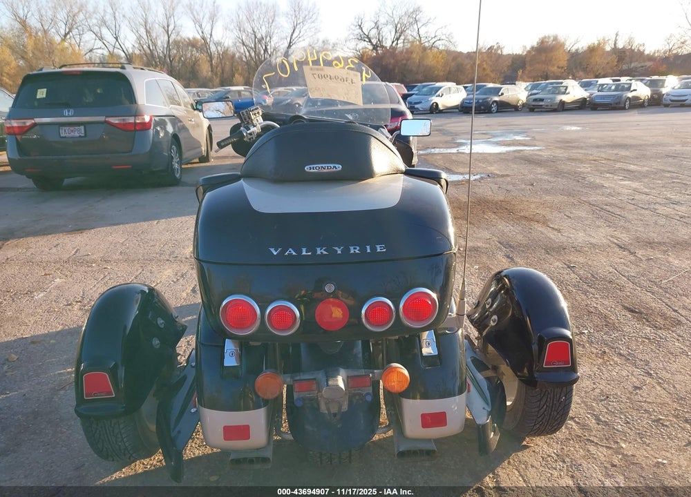 2001 HONDA GL1500 CF VIN: 1HFSC41021A200420
