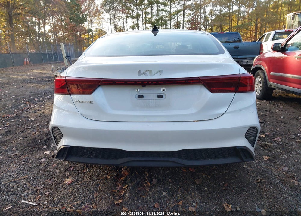 2023 KIA FORTE LXS VIN: 3KPF24AD3PE585977
