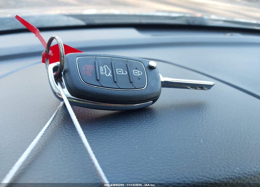 2015 HYUNDAI SONATA VIN: 5NPE24AF8FH237390