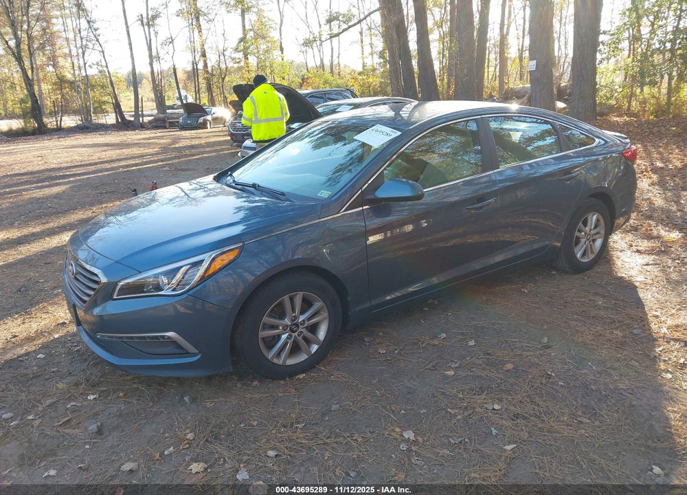 2015 HYUNDAI SONATA VIN: 5NPE24AF8FH237390