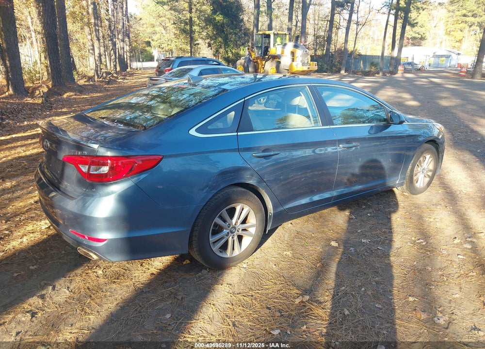 2015 HYUNDAI SONATA VIN: 5NPE24AF8FH237390
