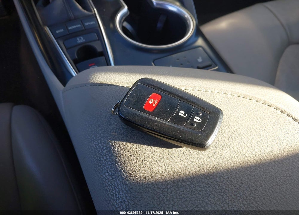 2018 TOYOTA CAMRY VIN: 4T1B61HK2JU004656