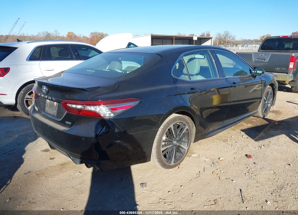 2018 TOYOTA CAMRY VIN: 4T1B61HK2JU004656