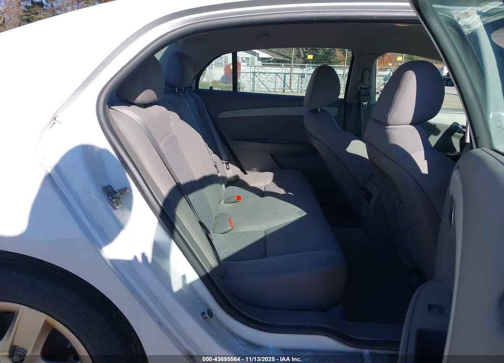 2012 CHEVROLET MALIBU LS VIN: 1G1ZB5E06CF207218