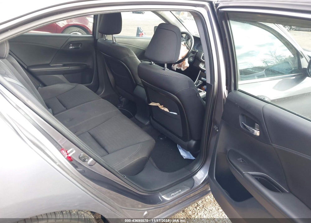 2013 HONDA ACCORD VIN: 1HGCR2F58DA251397