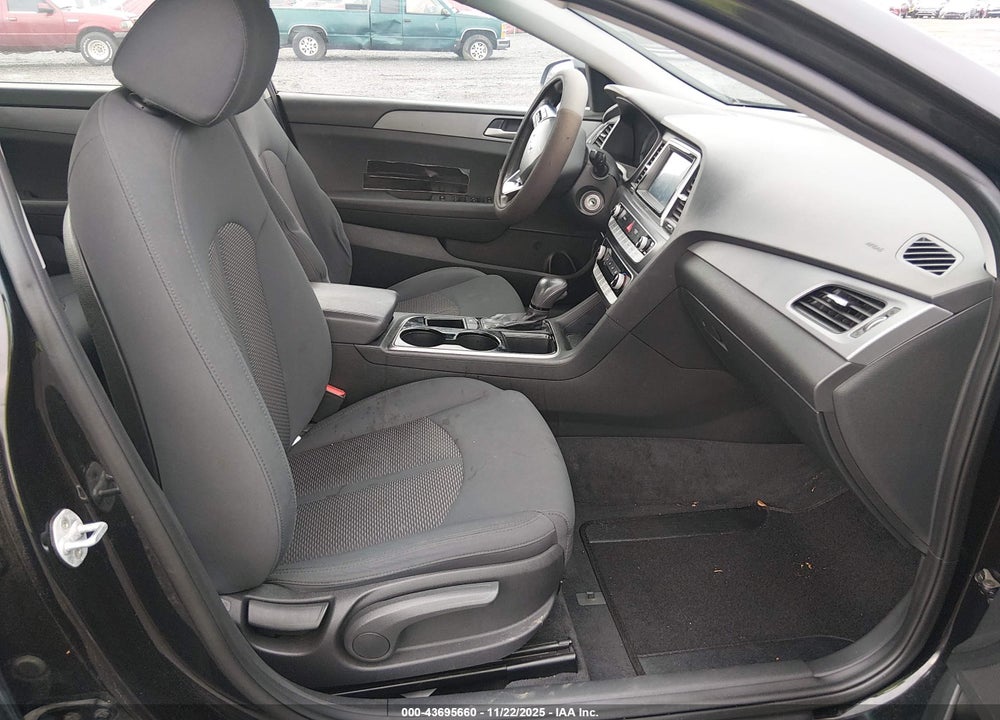 2018 HYUNDAI SONATA SE VIN: 5NPE24AF2JH719295