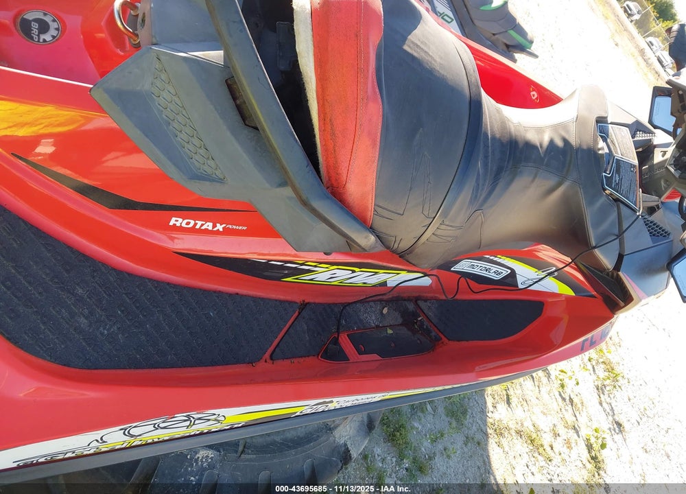 2017 SEA DOO RXT-300 VIN: YDV21958L617