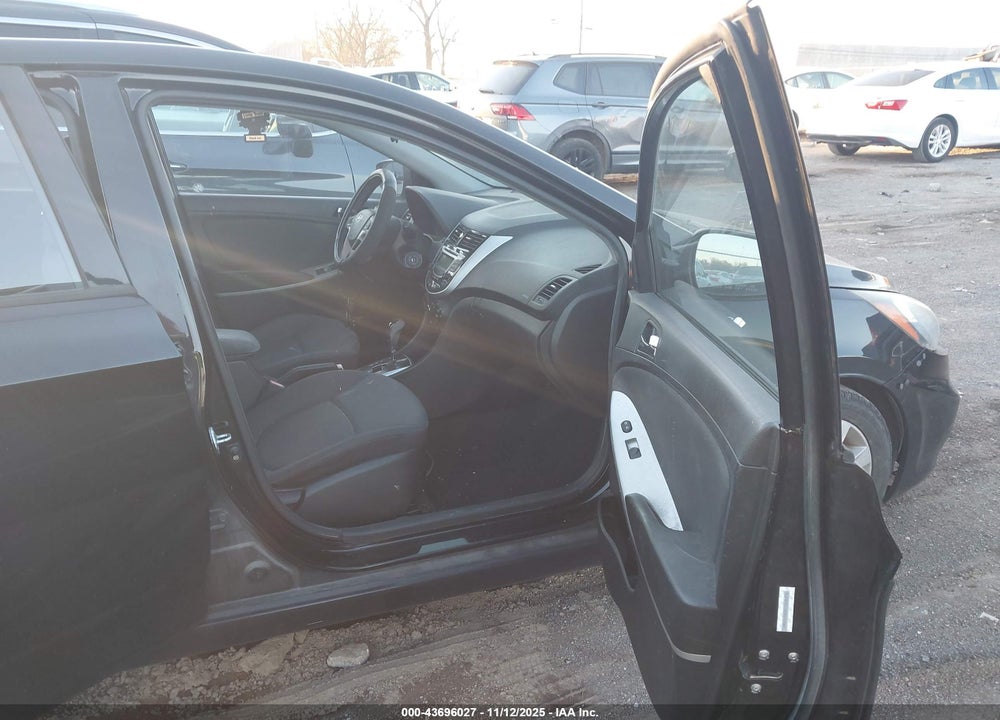 2012 HYUNDAI ACCENT SE VIN: KMHCU5AE8CU040876
