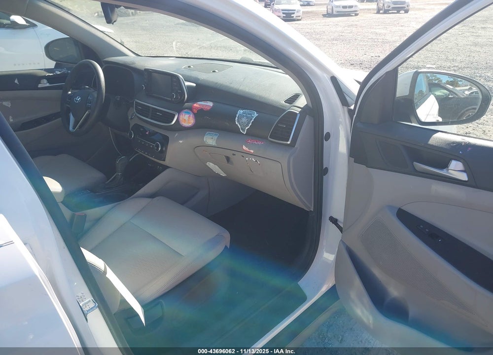 2019 HYUNDAI TUCSON VALUE VIN: KM8J33A4XKU979967