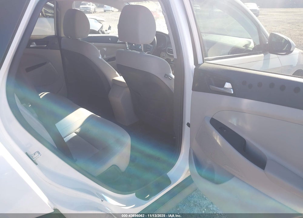 2019 HYUNDAI TUCSON VALUE VIN: KM8J33A4XKU979967
