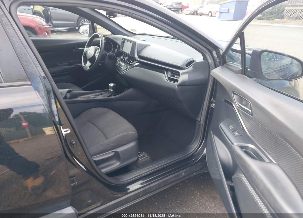 2018 TOYOTA C-HR XLE PREMIUM VIN: NMTKHMBX5JR002519