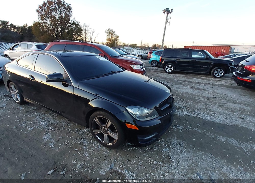 2013 MERCEDES-BENZ C 250 VIN: WDDGJ4HB6DF970887
