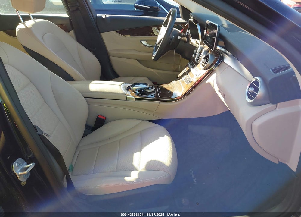 2016 MERCEDES-BENZ C 300 4MATIC VIN: 55SWF4KB7GU104090