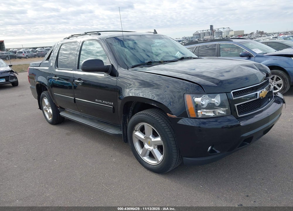 2013 CHEVROLET AVALANCHE LT VIN: 3GNTKFE77DG330808