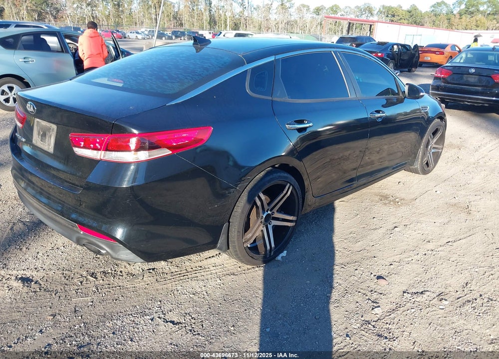 2016 KIA OPTIMA LX VIN: 5XXGT4L30GG029140