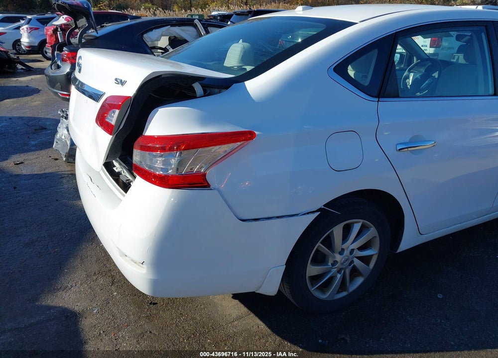 2015 NISSAN SENTRA SV VIN: 3N1AB7AP5FY371322
