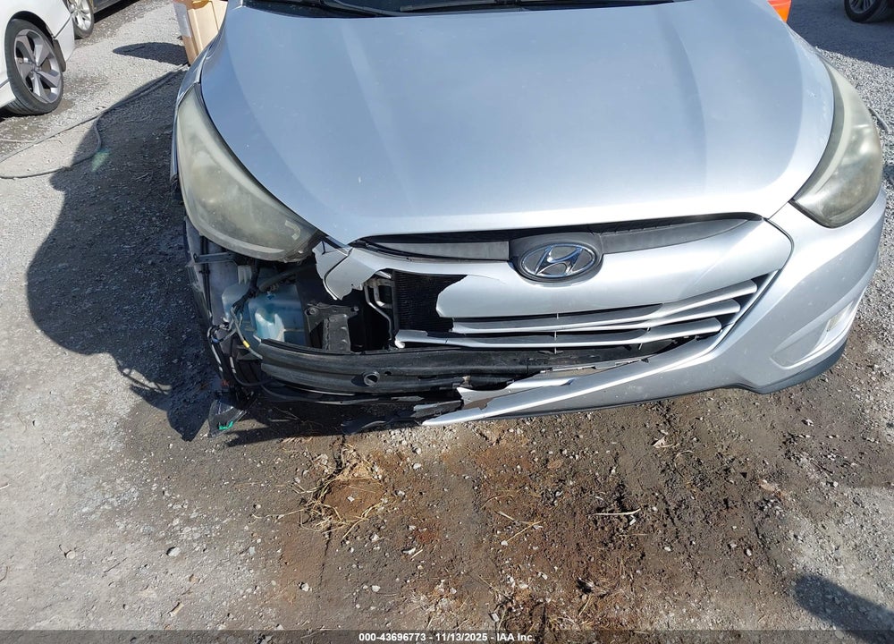 2014 HYUNDAI TUCSON SE VIN: KM8JU3AGXEU880108