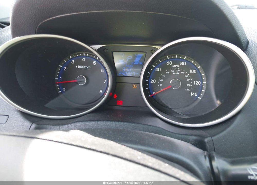 2014 HYUNDAI TUCSON SE VIN: KM8JU3AGXEU880108