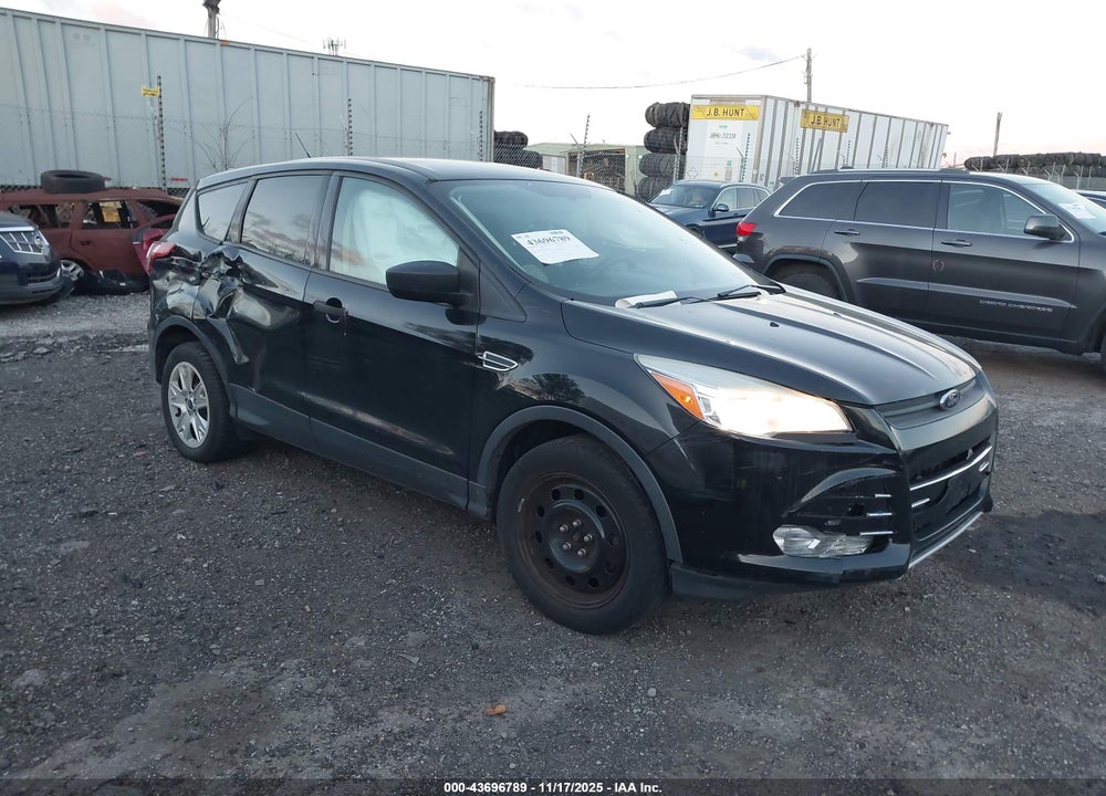 2016 FORD ESCAPE S VIN: 1FMCU0F70GUC36071