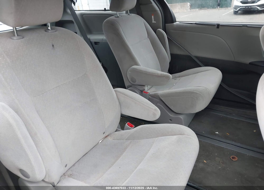 2016 TOYOTA SIENNA LE 7 PASSENGER VIN: 5TDJK3DC1GS144667