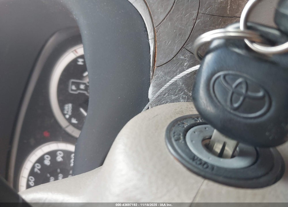 2005 TOYOTA SIENNA XLE VIN: 5TDZA22C25S331173