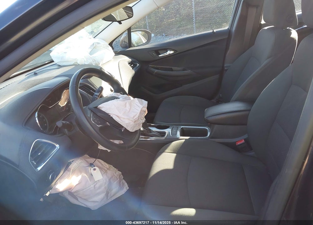 2017 CHEVROLET CRUZE LT AUTO VIN: 1G1BE5SM4H7124694