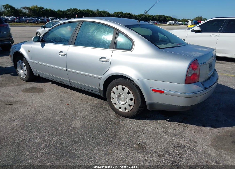 2002 VOLKSWAGEN PASSAT GLS VIN: WVWPD63B42P356464
